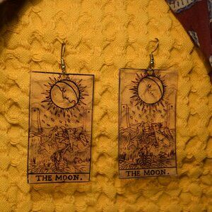 ✨ Handmade Tarot Earrings – The Moon ✨